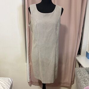 ✨ Chic Sleeveless Beige Midi Dress